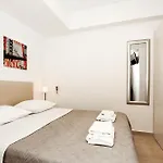 Konukevi Centrooms Kovac1 3*